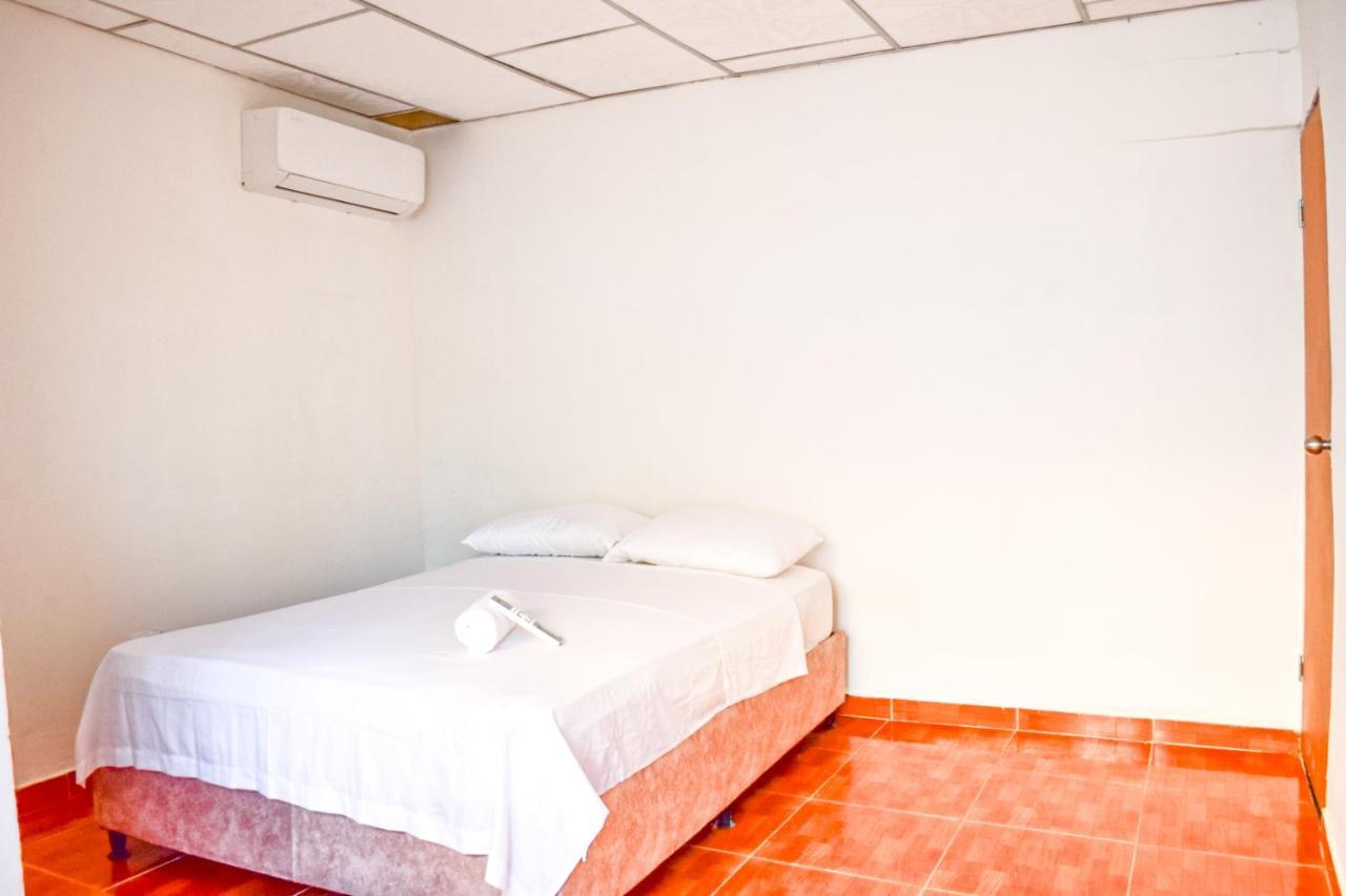 Готель Cartagena Hostal Екстер'єр фото
