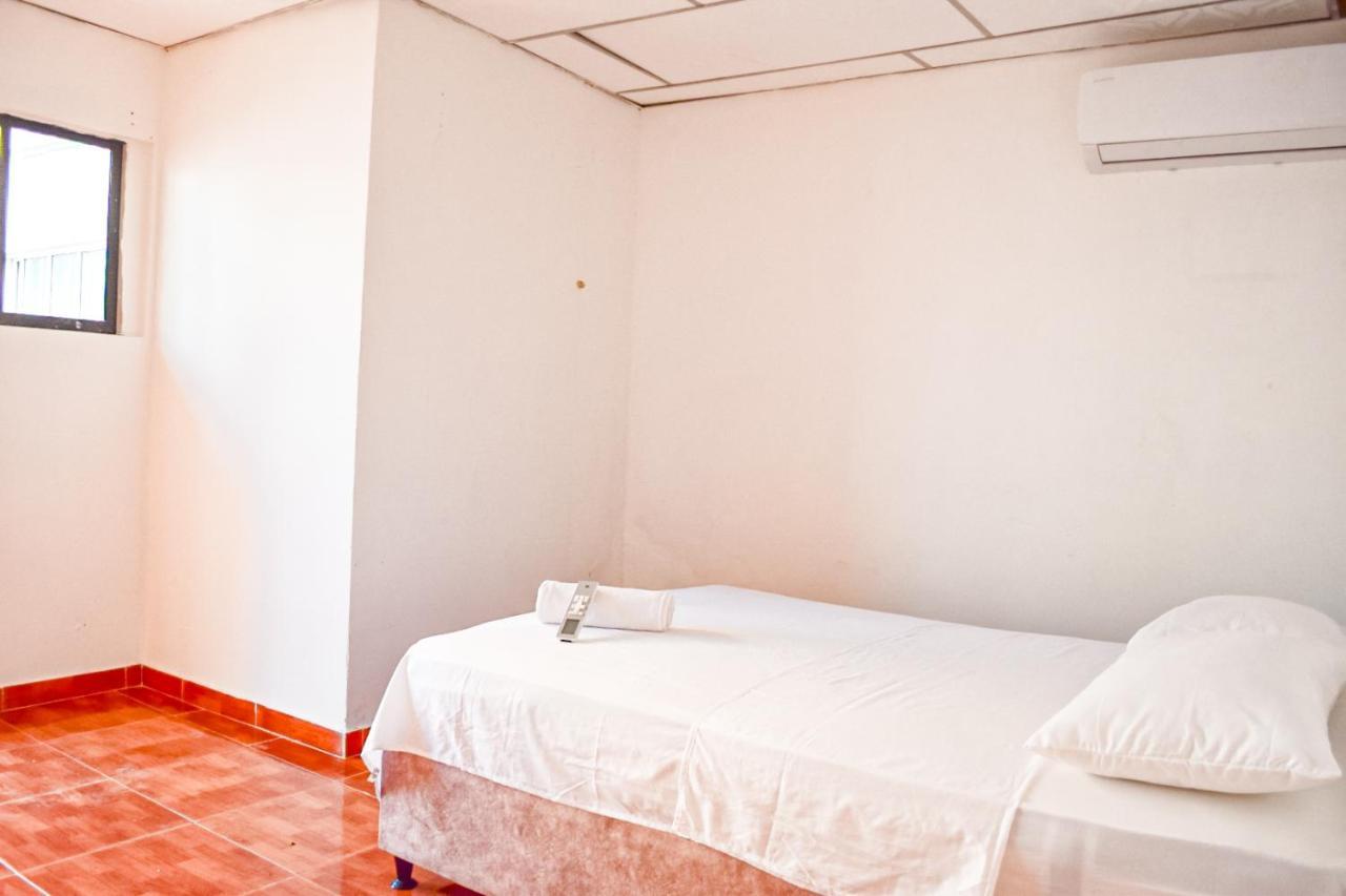 Готель Cartagena Hostal Екстер'єр фото